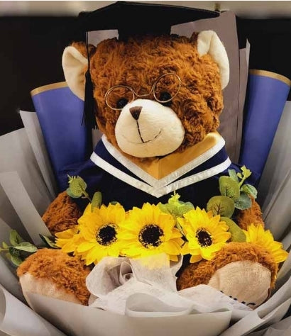Custom a Graduation Bear as a Gift
